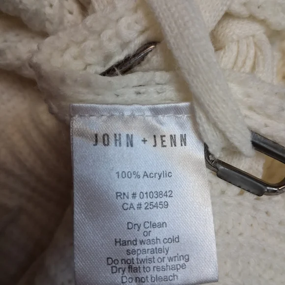 John + Jenn Cream V-Neck Sweaterwomen Size M - Picture 15 of 16